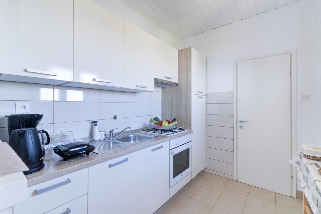 Miro Appartement Senj  Buitenkant foto