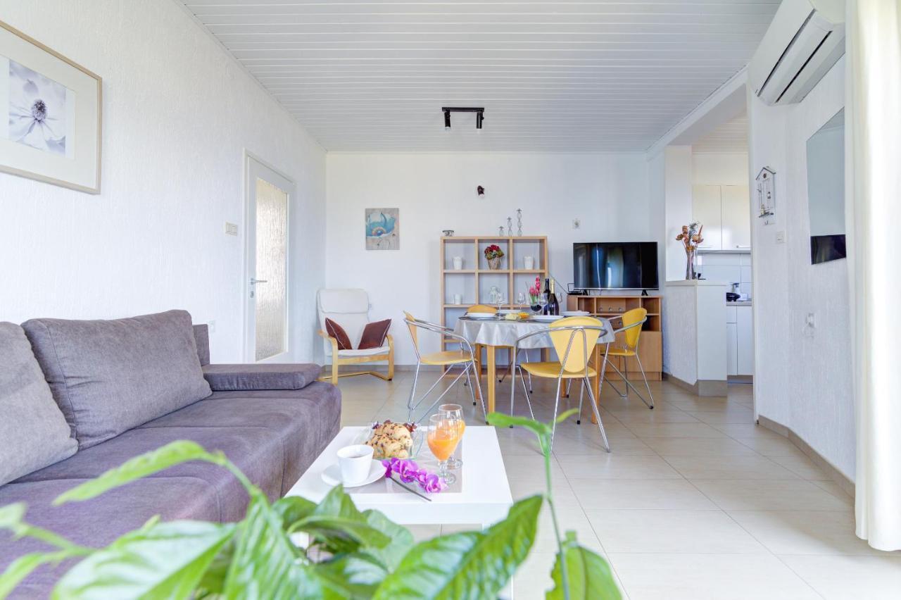Miro Appartement Senj  Buitenkant foto