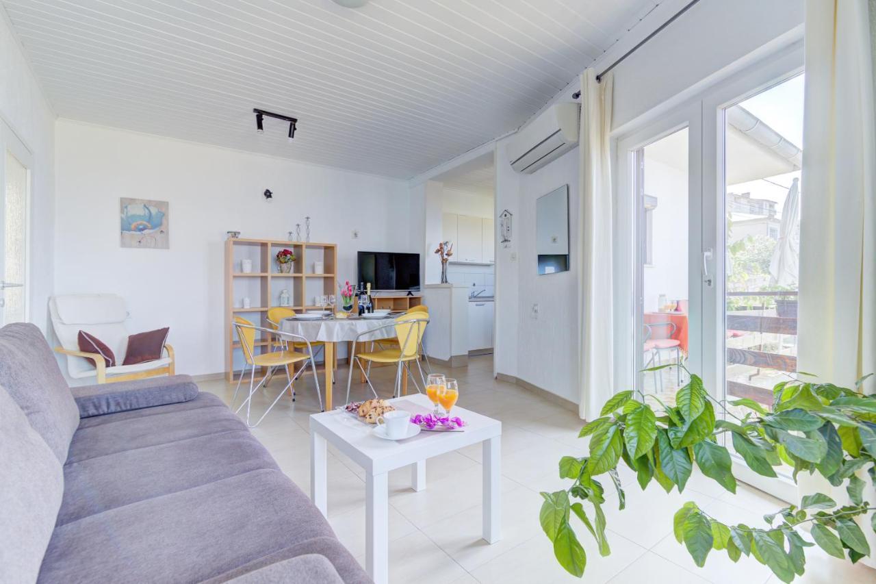 Miro Appartement Senj  Buitenkant foto